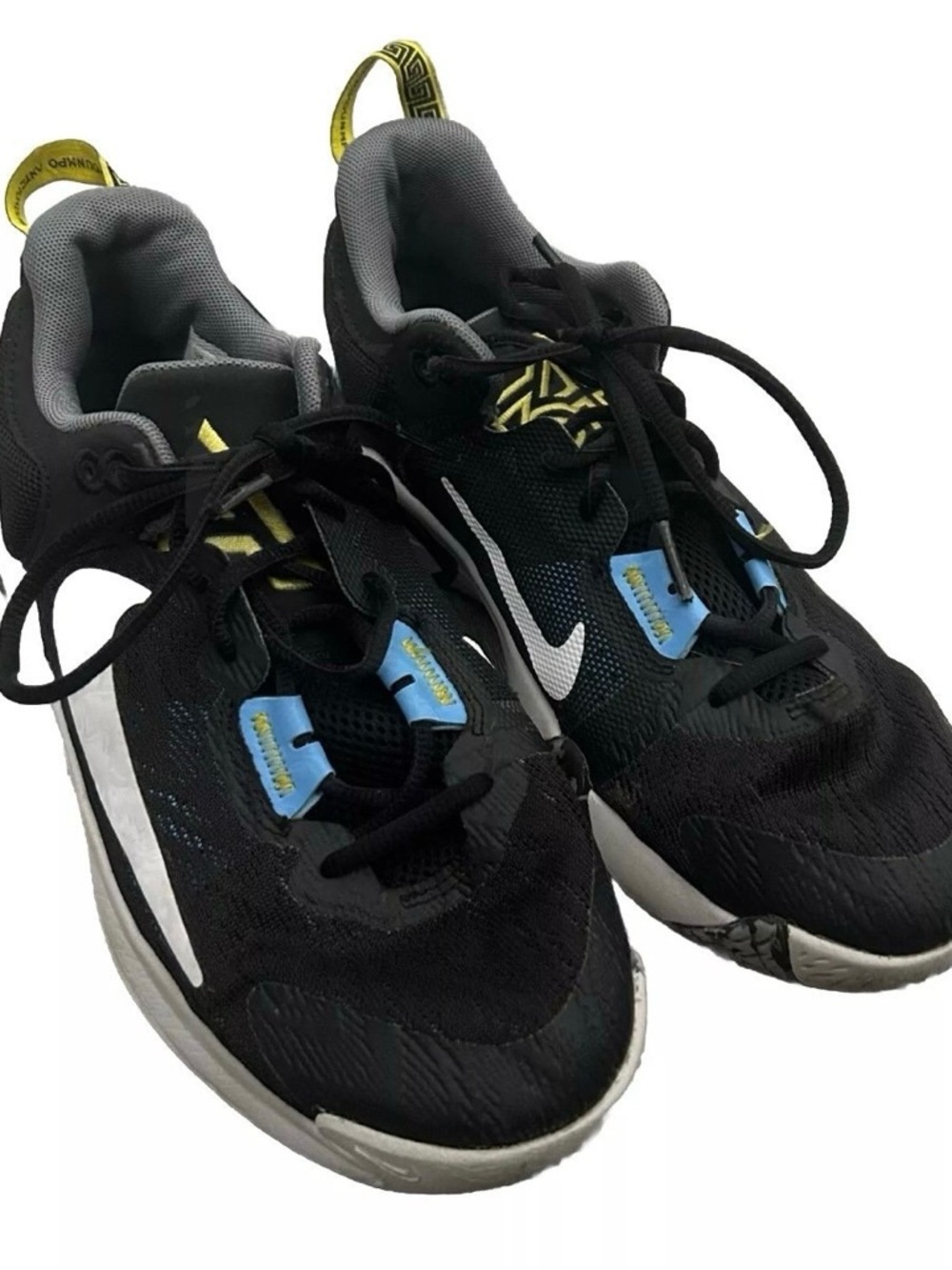 Boy’s Nike Black Sneakers Size 6Y - Picture 2 of 4